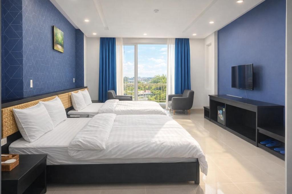 HOTEL HƯNG PHÚ